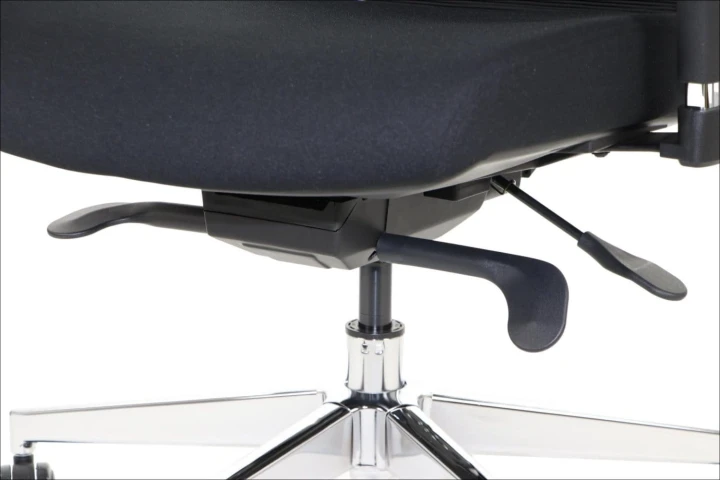 Ergonomiczny fotel biurowy obrotowy do biura i home office AKCENT PLUS czarny mechanizm samoważący podłokietniki 4D
