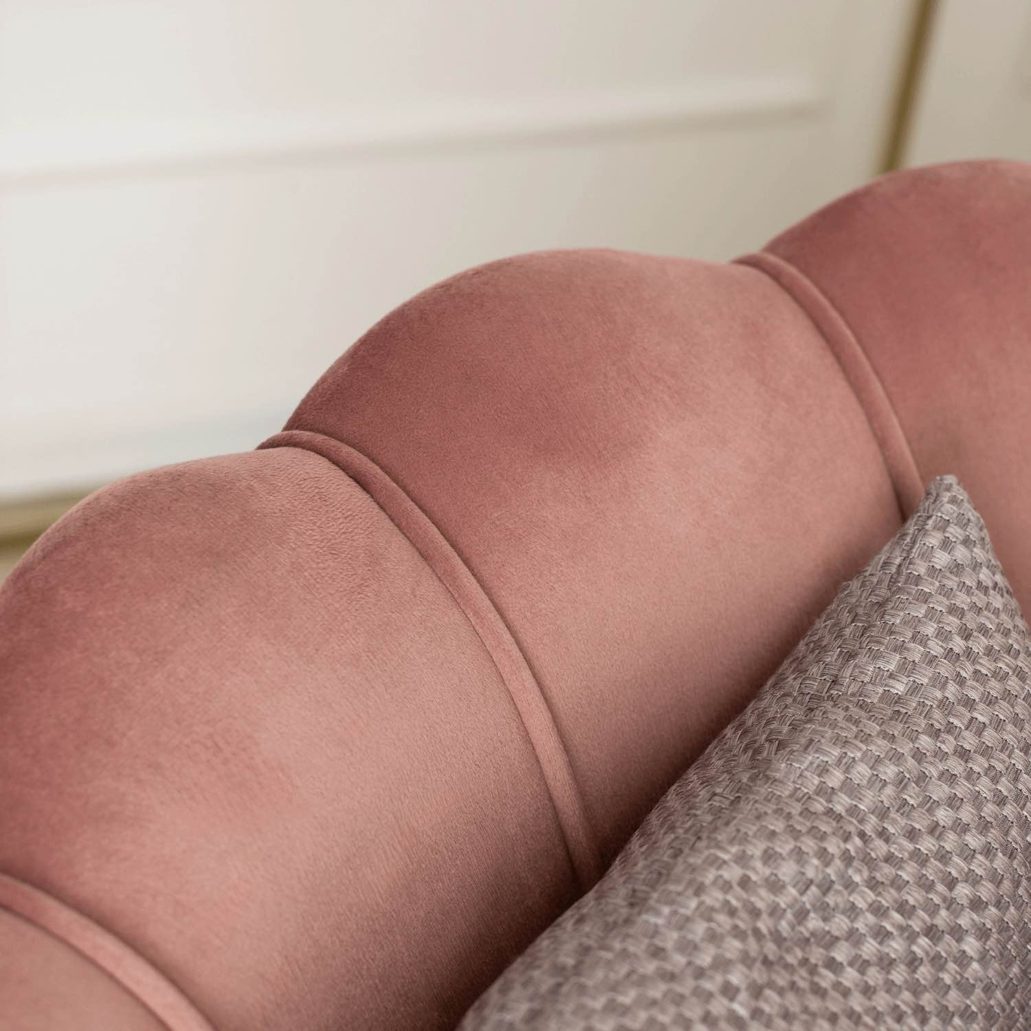 Sofa Dwuosobowa Muszelka wypoczynek do salonu ZENDAYA Glamour Różowa